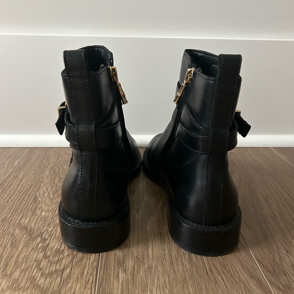 J McLaughlin Black Sasha Chelsea boot in Size 7.5 - Picture 4 of 10